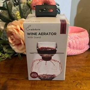 Rabbit Wine Aerator with Stand - Black